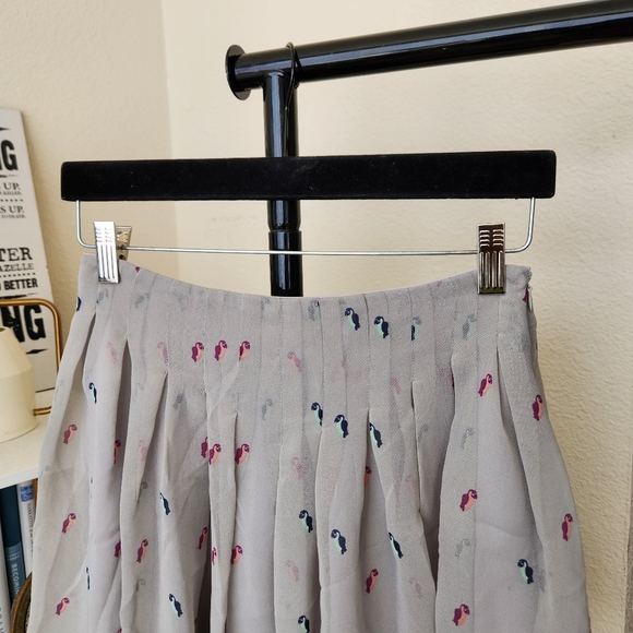 BCBGeneration Moonstone Chiffon Pleated Bird Print Skirt - Picture 3 of 4